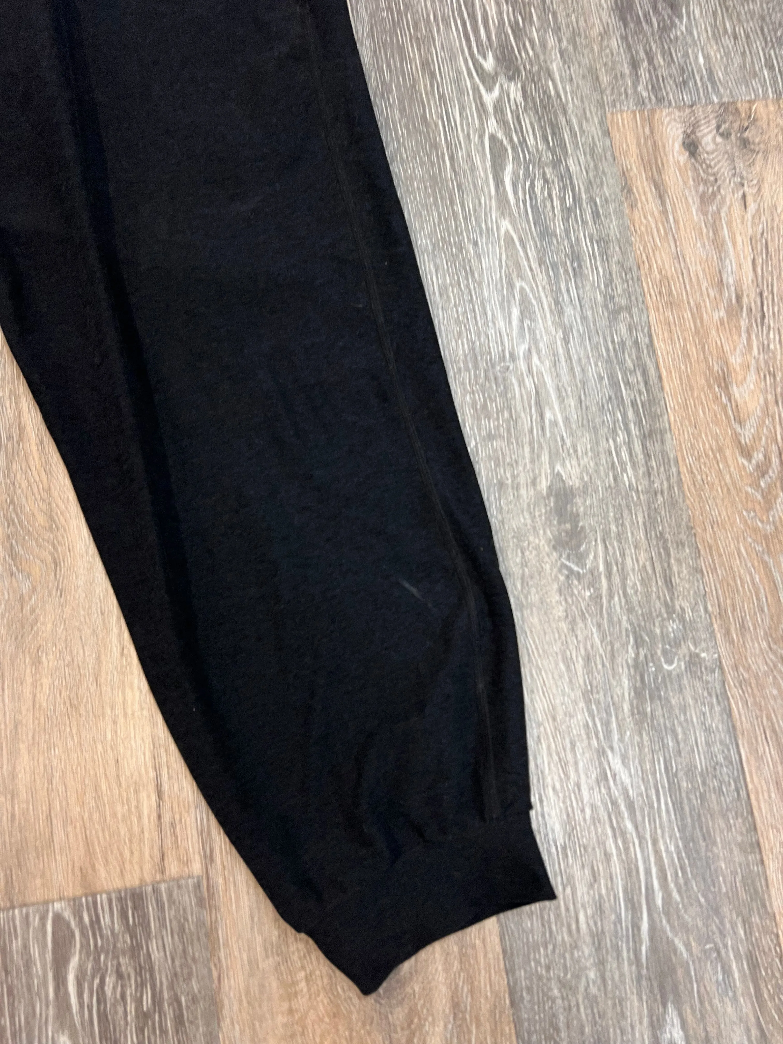 Athletic Pants By Beyond Yoga In Grey, Size: 1x