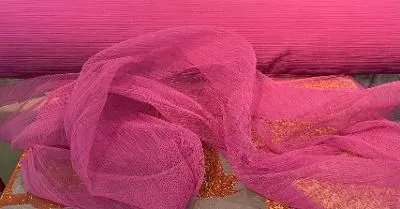 Pleated Mesh - Magenta